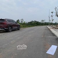 Bán Đất Chợ Đầu Mối Xã Cộng Hòa Quốc Oai Hà Nội. 93,5M2 Trước Mặt Hồ Kinh Doanh Tốt. Mặt Tiền 5,5M