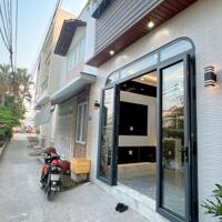 Nhà lầu xây mới cách Trường tiểu học An Bình 100m