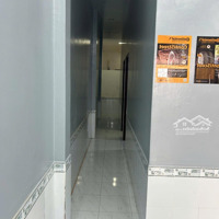 Nhà Thuê Hẻm Rộng 8M, 34 Nguyễn Thị Thập 4X20 Cấp 4 2 Phòng Ngủ 1 Vệ Sinhô Tô Đậu Trước Nhà