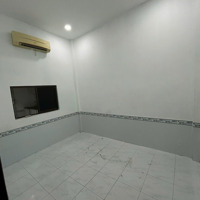 Nhà Thuê Hẻm Rộng 8M, 34 Nguyễn Thị Thập 4X20 Cấp 4 2 Phòng Ngủ 1 Vệ Sinhô Tô Đậu Trước Nhà