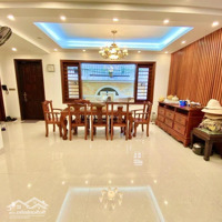Mặt Phố Kd Tấp Nập Ngày Đêm - Vị Trí Tuyệt Đẹp - Vỉa Hè Rộng -Diện Tích230 M - 5 Tầng -Mặt Tiền6,6M - 60 Tỷ