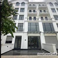 Không Thể Bỏ Qua Căn Nhà Phố 126M2 Bán 23 Tỷ 500 Triệu. Vị Trí Cạnh Công Viên 36Ha