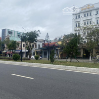 Cho Thuê Showroom 3 Mặt Tiền Đường Nguyễn Tất Thành, 700M2, Ngang 25M