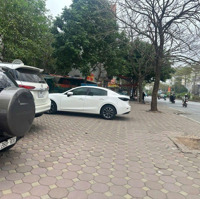 Bán Nhà Chu Huy Mân 1 Nhà Ra Phố Nhà Mới Thiết Kế Đẹp
Diện Tích 90M Xây 7 Tầng Thang Máy Mt5M