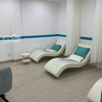 Cho Thuê Mặt Bằng Thương Mại 7 Tầng Cực Đẹp Tại Cách Mạng Tháng 8, Quận 3 Chỉ 150 Triệu/Tháng!