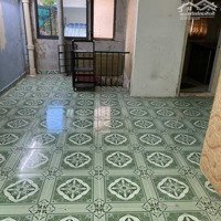 Cho Thuê Tầng Lầu Quận 4, Gần Trung Tâm, Đại Học Luật