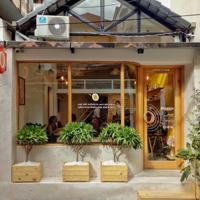 Hot ! Cho Thuê Mbkd Phố Hàng Điếu, Diện Tích: 70M2 , Mt:4,5M. Giá 42 Triệu