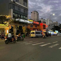Gia Đình Cần Bán Nhà 3 Tầng - 4 Phòng Ngủ- Đường Loseby 10,5 Thông Bãi Tắm Phạm Văn Đồng, 115M2 Giá Bán 16Tỷx