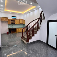 Cho Thuê Nhà Nguyên Căn 3 Tầng Cổng Làng La Phù 10 Triệu/Th