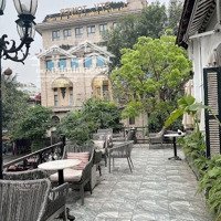 Cho Thuê Nhà Mặt Phố Lô Góc Tại Trung Hòa, Mặt Tiền 30M, Diện Tích 200M2, 5 Tầng