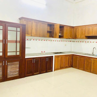 Cho Thuê Nhà Hưng Phú 5 Phòng Ngủ, 4 Vệ Sinh Có 4 Máy Lạnh, Máy Nước Nóng, Sân Oto, Lộ 15M, Cần Thơ