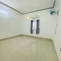 Cho Thuê Nhà Hưng Phú 5 Phòng Ngủ, 4 Vệ Sinh Có 4 Máy Lạnh, Máy Nước Nóng, Sân Oto, Lộ 15M, Cần Thơ