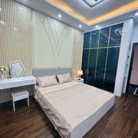 Phố Khúc Thừa Dụ Cầu Giấy 5 Tầng - Ngõ Thông - Nhà Đẹp Long Lanh - Tiện Ích Ngập Tràn 8,25 Tỷ.