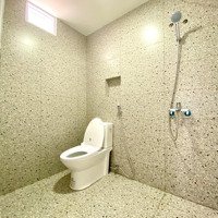 Cần Bán Gấp Căn Hộ 4 Tầng Đường Lê Văn Tâm!
