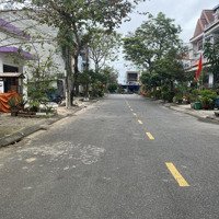 Cần Bán Gấp Căn Hộ 4 Tầng Đường Lê Văn Tâm!