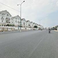 Chỉ 15.5 tỷ có CHDV 7 lầu HXH Dương Quảng Hàm 110m2 ngang 4m TN 90tr 23PN sát ĐH Văn Lang
