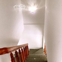 Bán Nhà Hẻm Cạn Ngay Bờ Hồ Bầu Sen ( Hẻm 87 Nguyễn Chích ), Thông Nguyễn Thái Học, Thông Hoàng Văn