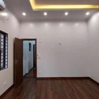 Bán Nhà Ngọc Hồi Kinh Doanh- Ô Tô Chạy Thông - Gần Trung Tâm Thương Mại Thanh Trì