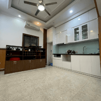 Bán nhà Nam Từ Liêm, Oto đỗ cửa, 50m ra oto tránh, 2 thoáng, Nhà đẹp, Ở hoặc cho thuê