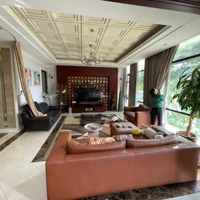 Chính Chủ Cần Nhượng Lại Căn Biệt Thự Vip Nhất Hồ Tây, Hơn 400M2, Tầm View Hướng Thủy Tuyệt Đẹp