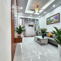 Bán Nhà Định Công Thượngdiện Tích40M2 6Tangmặt Tiền4,5M Giá Bán 9 Tỷ Thang Máy Nhà Mới Xây Thiết Kế Đẹp Đủ Cô