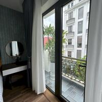 Căn hộ 1 ngủ full nội thất phố Văn Cao cho thuê