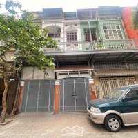 Cho Thuê Nhà Dịch Vọng,Diện Tích98,6M, Xd 70M2, 5 Tầng,Mặt Tiền6M, Ô Tô Đỗ