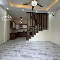 Cực Hot.bán Nhà Biên Giang,Gần Hồ Điều Hoà,Ub Phường,Ôtô Tránh 10M, Diện Tích: 32M X 4 Tầng.tt Hà Đông 10P