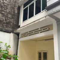 Cho Thuê Nhà 2 Tầng Tô Ngọc Vân, 50M Ra Oto, Gần Hồ Tây, Công Viên - Thích Hợp Gia Đình Nhỏ