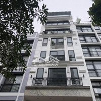 Chính Chủ Cho Thuê Nhà Phân Lô Ôtô Đỗ Cửa Tại Hào Nam 70M Xây 5 Tầngmặt Tiền5M Hợp Vp,Công Ty,Ttta 25 Triệu