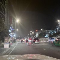 Bán Nhà Mặt Phố Nghi Tàm, 44 Tỷ, 76M2, 6 Phòng Ngủ 5 Vệ Sinh Đầy Đủ Tiện Nghi