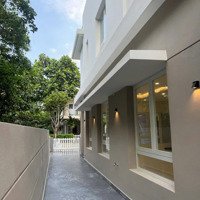 Cho Thuê Bt Tại Melosa Garden, 23 Triệu, 250M2, 4 Phòng Ngủ Dọn Vào Ở Ngay, Inb Để Hẹn Xem Nhà