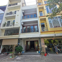 Long Biên - Phân Lô - Vỉa Hè - Ô Tô Tránh - Kinh Doanh - View Công Viên - Cực Hiếm - Giá Hợp Lý
