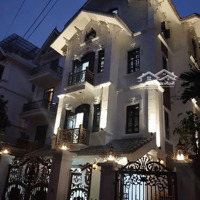 Bán Gấp Biệt Thự Tại Phố Nguyễn Công Thái, Hoàng Mai 120M2, 4 Tầng, Giá Bán 33.5 Tỷ. 0971813682.