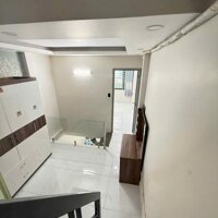 Nhà mới 3 tầng ô tô đỗ cửa, gần Nhà Thờ Tân Hương, 3.75 tỷ
