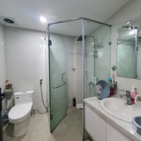 Phạm Văn Đồng - Bán Nhà 5 Tầng Lô Góc -Diện Tích35M2 Giá Bán 7,6 Tỷ