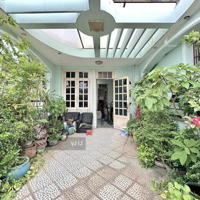 Mặt Tiền Phùng Văn Cung- Phan Đăng Lưu- 60M (4 X 15)M- 5 Tầng Btct- Decor Mới Là Lung Linh.