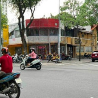 Duy Nhất Cho Thuê Nhà Phố Hoà Mã- Hai Bà Trưng, Vị Trí Nhận Diện Thương Hiệudiện Tích90M X 3 Tầngmặt Tiền20M
