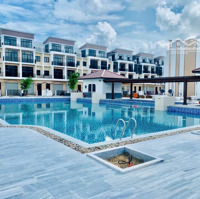 Bán Lỗ Biệt Thự Xây Thô 1 Trệt + 2 Lầu.diện Tích200 M2 , Giá Chỉ 8 Tỷ . L/ H Nga 0937161445