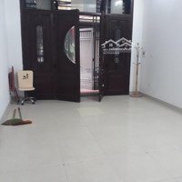 Cho Thuê Nhà 60M2 X 4 Tầng, Ngõ Ô Tô, Ngõ 106 Hoàng Quốc Việt - Phố Nghĩa Đô, Giá 18 Tr/ Tháng