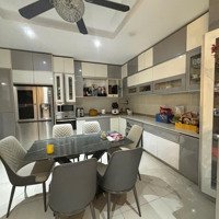 Nhà Villa Bán Giá Bình Dân. Xe Hơi 7C Vô Nhà. Ngang Lớn,Diện Tích145M2 18Tỷ. P8, Gò Vấp, Hcm