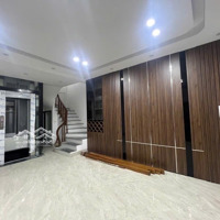 Bán Nhà Bồ Đề 40M2* 5 Tầng* 8.7 Tỷ,Thang Máy, Full Nội Thất