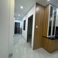 Cho thuê nhà sạch, 3PN, Sân xe hơi, gần Nguyễn Khuyến 200m, KDC Phú Gia 1