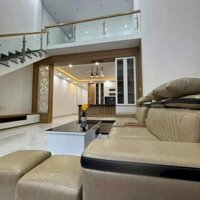 Cho thuê nhà sạch, 3PN, Sân xe hơi, gần Nguyễn Khuyến 200m, KDC Phú Gia 1