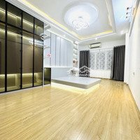 Bán Nhà Hồng Tiến Trung Tâm Bồ Đề Cực Hiếm Gara Ô Tô Kinh Doanh -Văn Phòng Diện Tích: 42M 5 Tầng