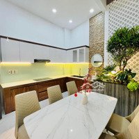 Siêu Mẫu Hoàng Ngân, Ô Tô Đỗ Cổng, 1 Nhà Ra Phố, 5T Thang Máy, Full Nội Thất, Ở Ngay, 70M2