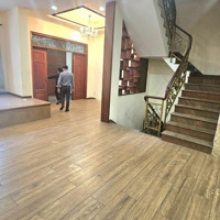 Có Thang Máy, 150M2, 1 Hầm + 4 Tầng, 7.5X20M, Ngay Lotte Mart