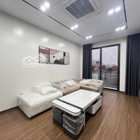 Nhà Nguyễn Văn Cừ, Thang Máy, Ngõ Thông Chủ Tặng Full Nội Thất, Khu Vực An Sinh Tuyệt Vời, Ở Sướng!