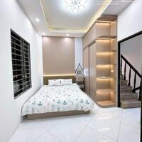 CHỦ NHÀ BÁN GẤP - NHÀ ĐẸP – 45M2 5 TẦNG HƠN 5 TỶ - CÁCH MẶT PHỐ XỐM 50M