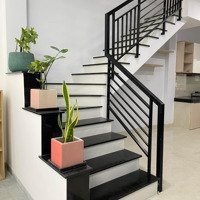 Cho Thuê Nhà Võ Văn Hát 1 Trệt 1 Lầu, 2 Pn, 2 Vệ Sinh, Giá 8 Triệu/Tháng
